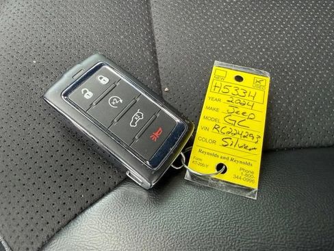 Used 2024 Jeep Grand Cherokee Altitude AWD/4WD image 48