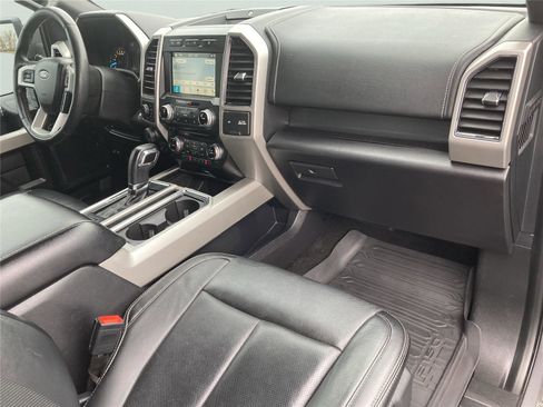 Used 2018 Ford F150 Lariat w/ Equipment Group 502A Luxury image 32