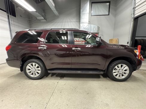 Used 2014 Toyota Sequoia Platinum AWD/4WD image 8