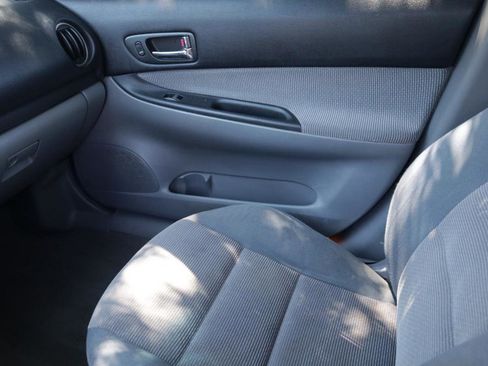 Used 2004 MAZDA MAZDA6 i FWD image 12