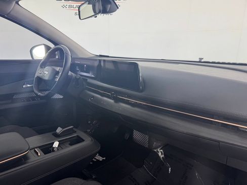 Used 2023 Nissan Ariya FWD image 33