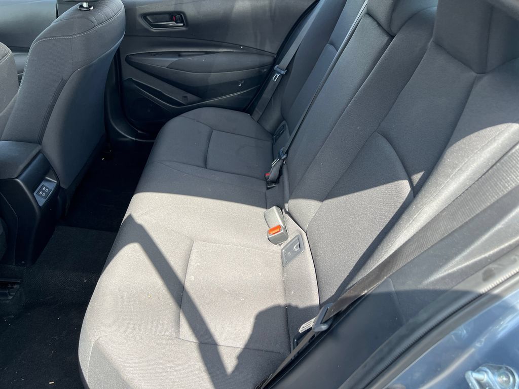 Used 2025 Toyota Corolla LE FWD image 12