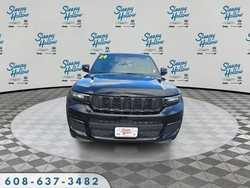 Used 2024 Jeep Grand Cherokee L Limited w/ Black Appearance Package AWD/4WD image 2