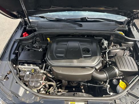 Used 2019 Jeep Grand Cherokee Laredo AWD/4WD image 16