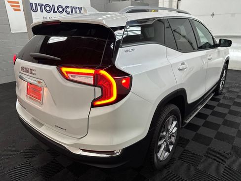 Used 2022 GMC Terrain SLT AWD/4WD image 10