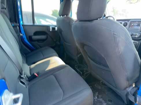 Used 2023 Jeep Gladiator Sport AWD/4WD image 6