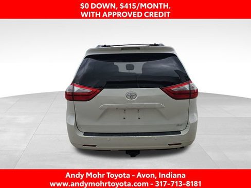 Used 2017 Toyota Sienna XLE Premium FWD image 6