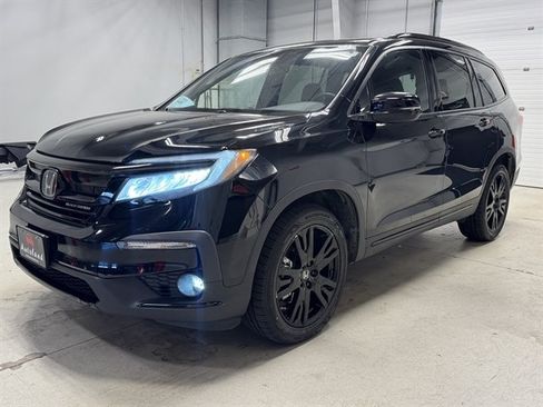 Used 2022 Honda Pilot Black Edition image 3