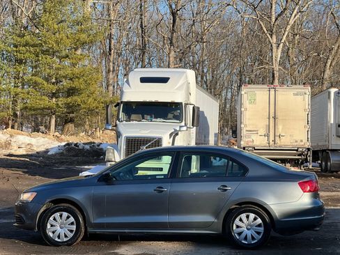 Used 2014 Volkswagen Jetta S FWD image 3
