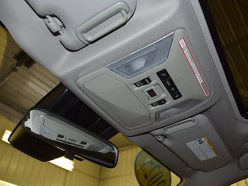 Used 2025 Toyota RAV4 XLE w/ Convenience Package AWD/4WD image 27