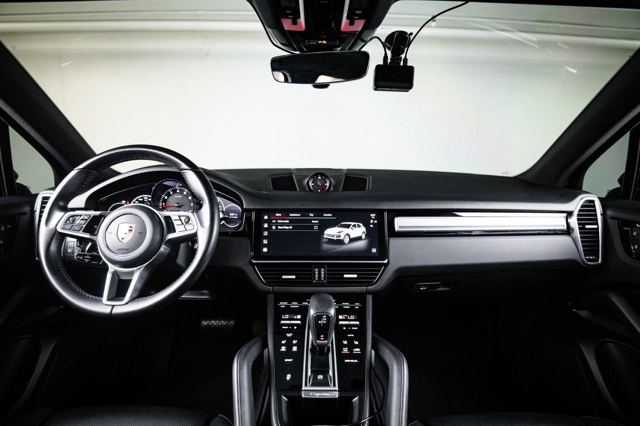Certified 2023 Porsche Cayenne Platinum Edition AWD/4WD image 25