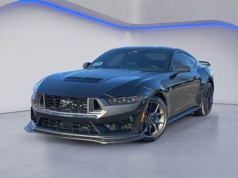 Used 2025 Ford Mustang Dark Horse image 2