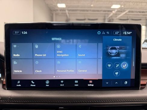 Used 2023 Lincoln Nautilus Reserve AWD/4WD image 39
