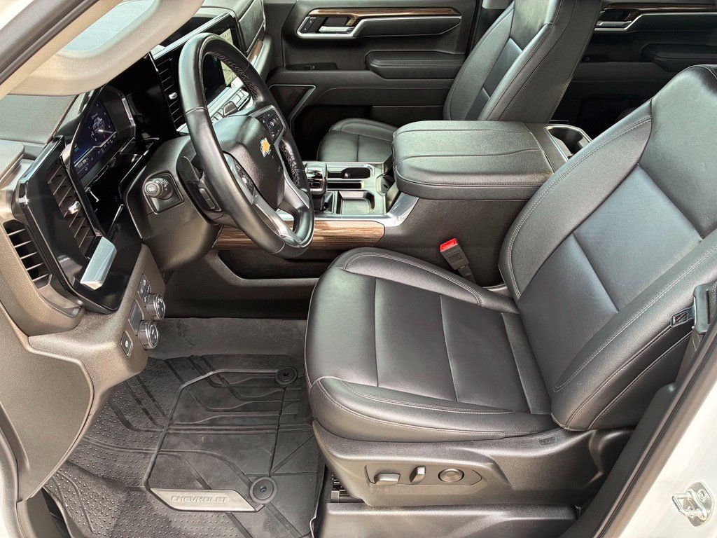 Used 2025 Chevrolet Silverado 1500 LT w/ All Star Edition Plus RWD image 15