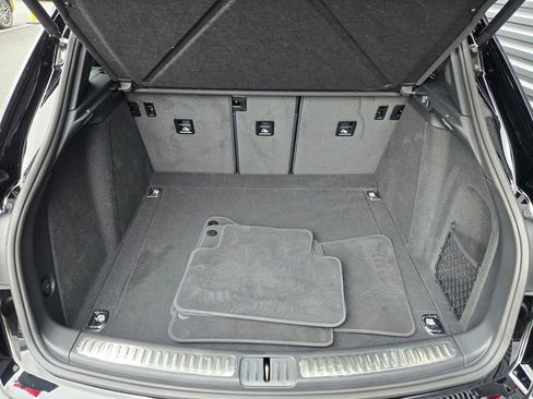 Used 2025 Porsche Macan image 27