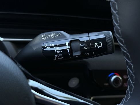 New 2026 Kia Carnival EX FWD image 35