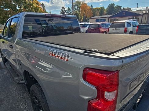 Used 2023 Chevrolet Silverado 1500 Custom Trail Boss w/ LPO, Dark Essentials Package image 23