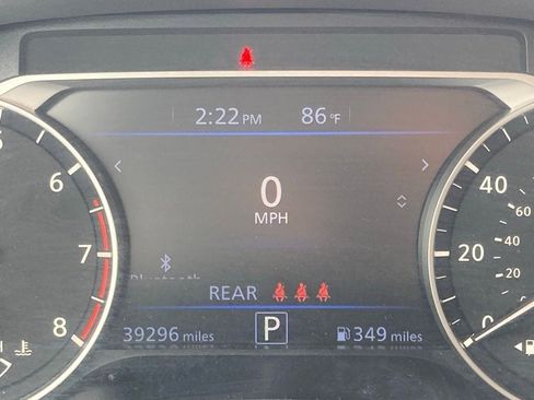 Used 2025 Nissan Altima 2.5 SV FWD image 14