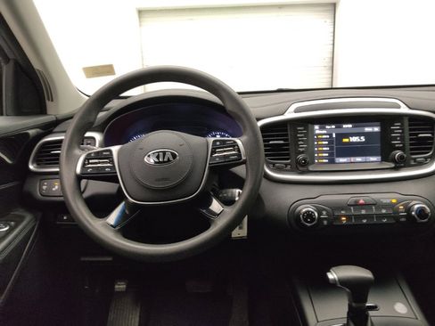 Used 2020 Kia Sorento LX image 22