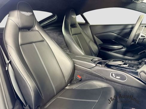 Used 2021 Aston Martin V8 Vantage Coupe RWD image 35