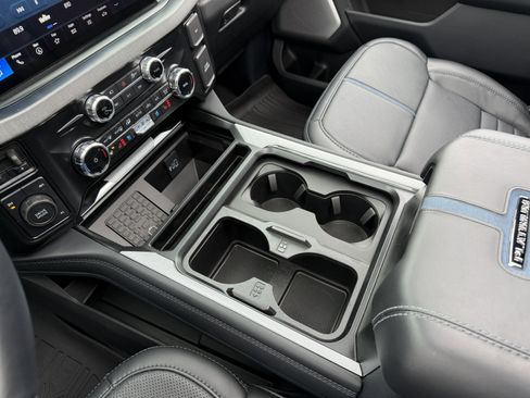 Used 2025 Ford F450 Platinum w/ Platinum Plus Package image 27