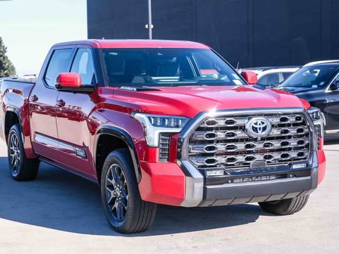 Used 2023 Toyota Tundra Platinum AWD/4WD image 3