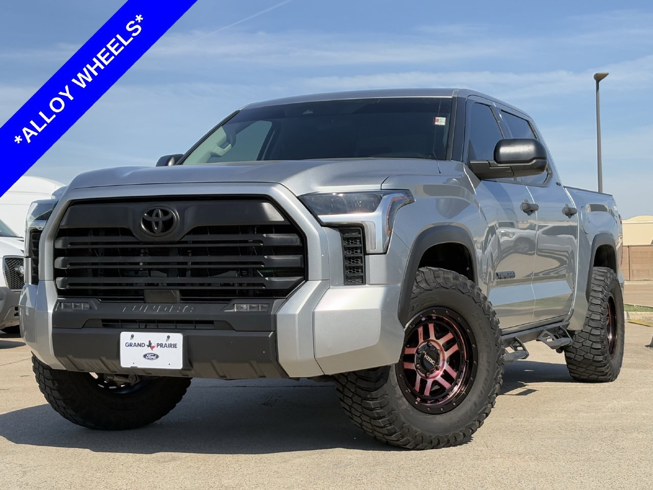 Used 2022 Toyota Tundra SR5 AWD/4WD image 2