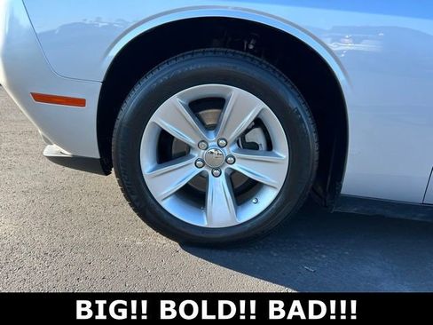 Used 2023 Dodge Challenger SXT image 9