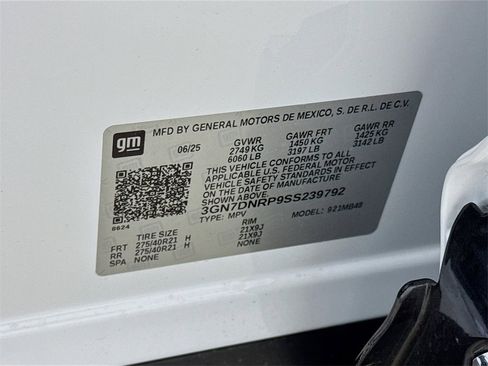 New 2025 Chevrolet Equinox EV LT w/ Convenience Package II image 21