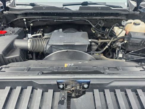 Used 2022 Chevrolet Silverado 2500 LT w/ Convenience Package image 8