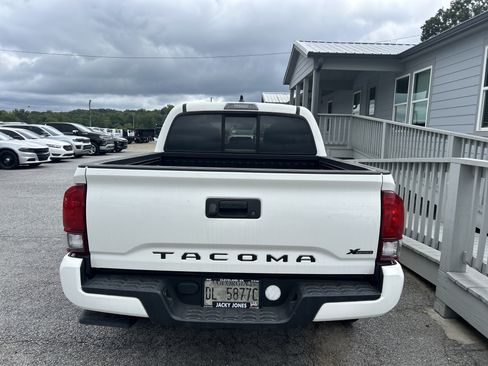 Used 2022 Toyota Tacoma SR w/ SR Convenience Package RWD image 5