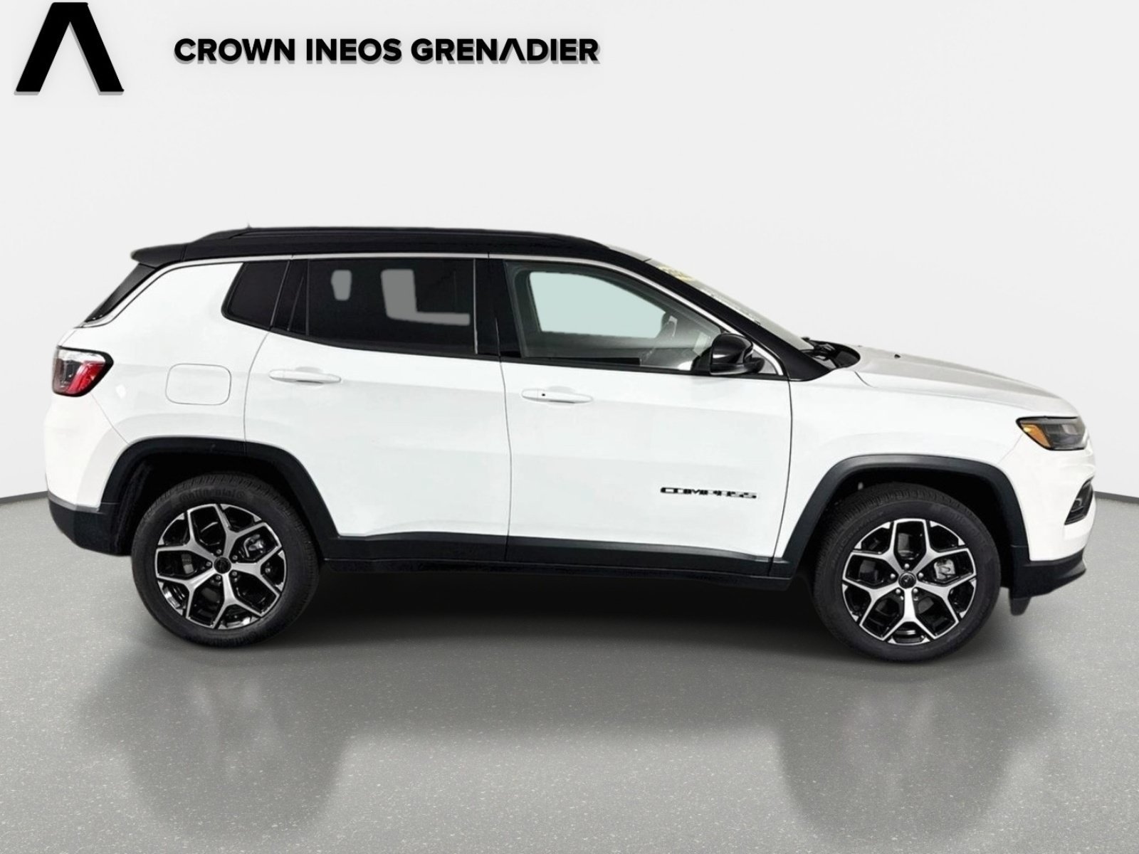 Used 2025 Jeep Compass Limited AWD/4WD image 4