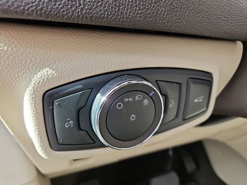 Used 2019 Lincoln MKC Premiere image 23