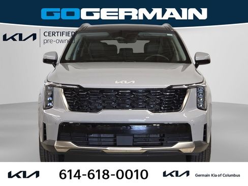 Certified 2024 Kia Sorento S w/ Panoramic Sunroof Package AWD/4WD image 3