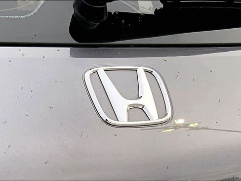 Used 2025 Honda HR-V LX image 10