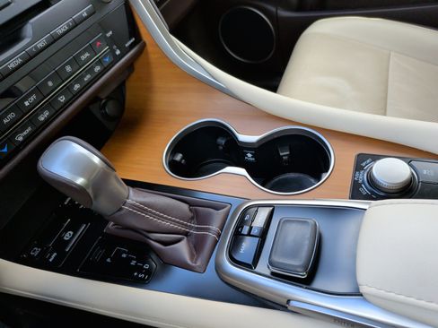 Used 2018 Lexus RX 350 FWD w/ Premium Package image 19