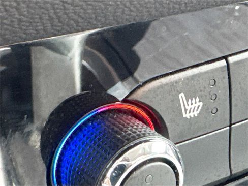 Used 2020 Buick Enclave Essence image 19