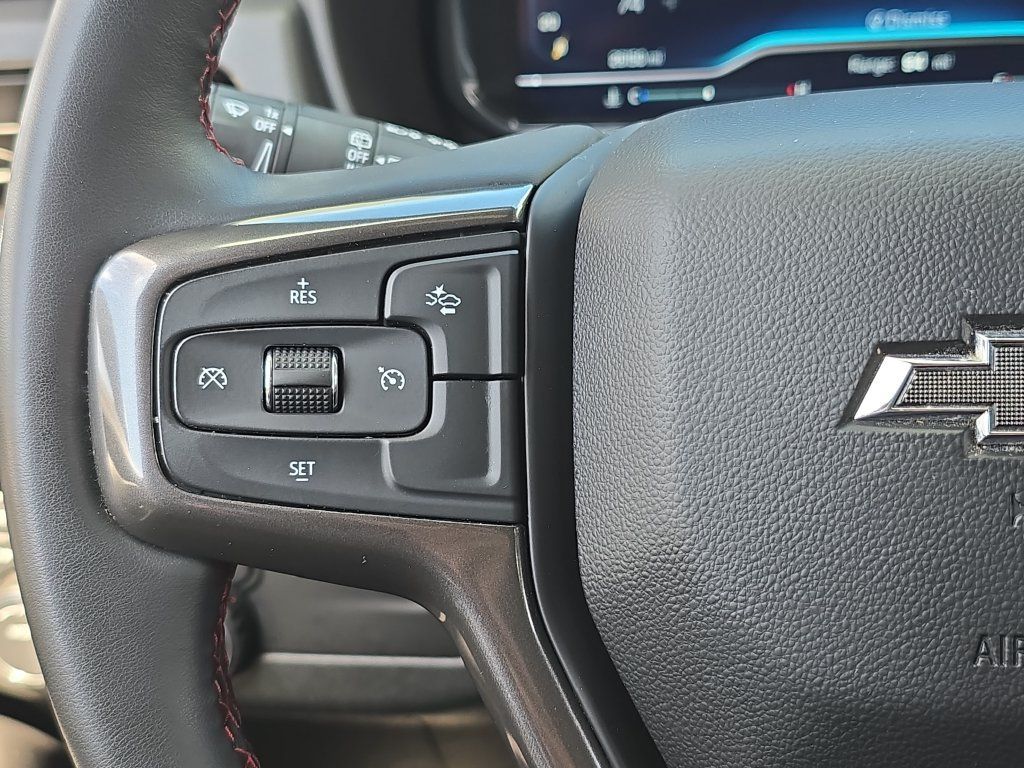 Used 2024 Chevrolet Suburban RST AWD/4WD image 21