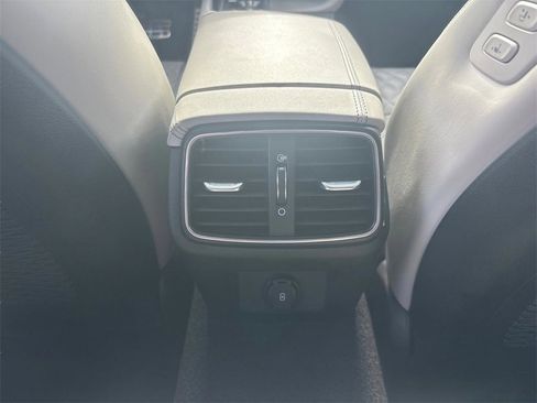 Used 2022 Genesis G70 3.3T w/ Sport Prestige Package image 10