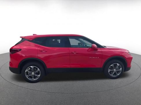 Used 2025 Chevrolet Blazer LT FWD image 15