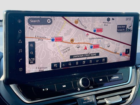 Used 2023 Nissan Altima 2.5 SR w/ SR Premium Package image 13