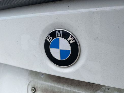Used 2015 BMW 320i Sedan RWD image 11