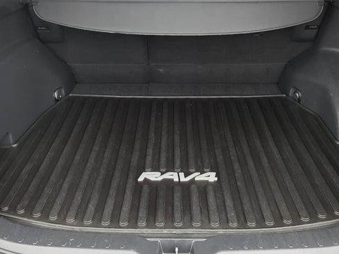 Used 2021 Toyota RAV4 Limited image 7