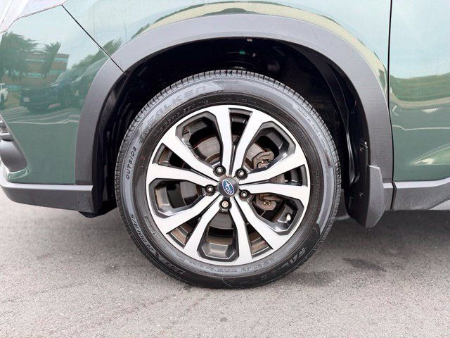 Used 2024 Subaru Forester Limited AWD/4WD image 27