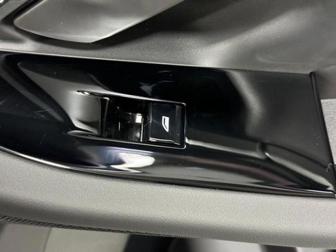 New 2026 BMW 540i xDrive w/ M Sport Package image 23