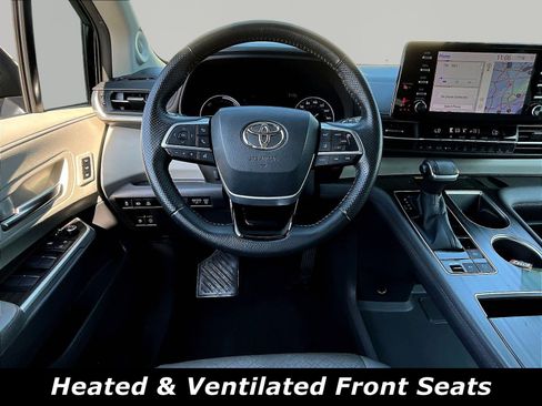 Used 2022 Toyota Sienna Limited AWD/4WD image 8