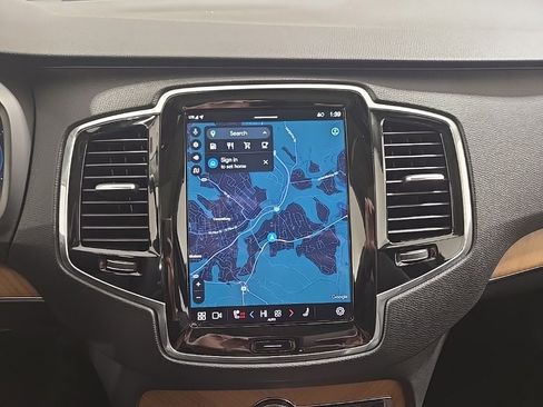 Used 2024 Volvo XC90 B6 Plus w/ Protection Package image 18