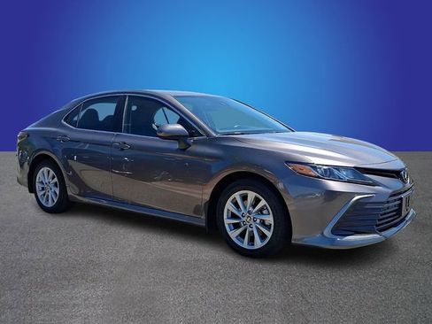 Used 2024 Toyota Camry LE FWD image 2