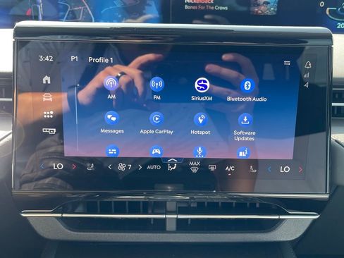 New 2026 Lincoln Nautilus Premier AWD/4WD image 9