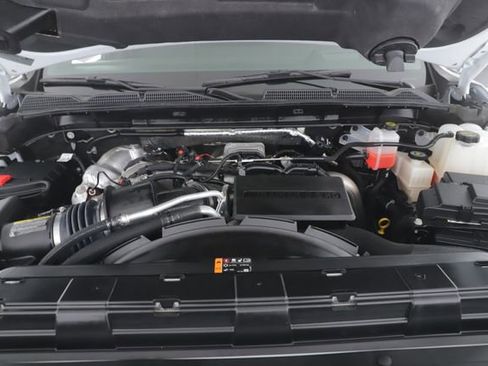 Used 2025 GMC Sierra 2500 AT4 w/ Technology Package image 15